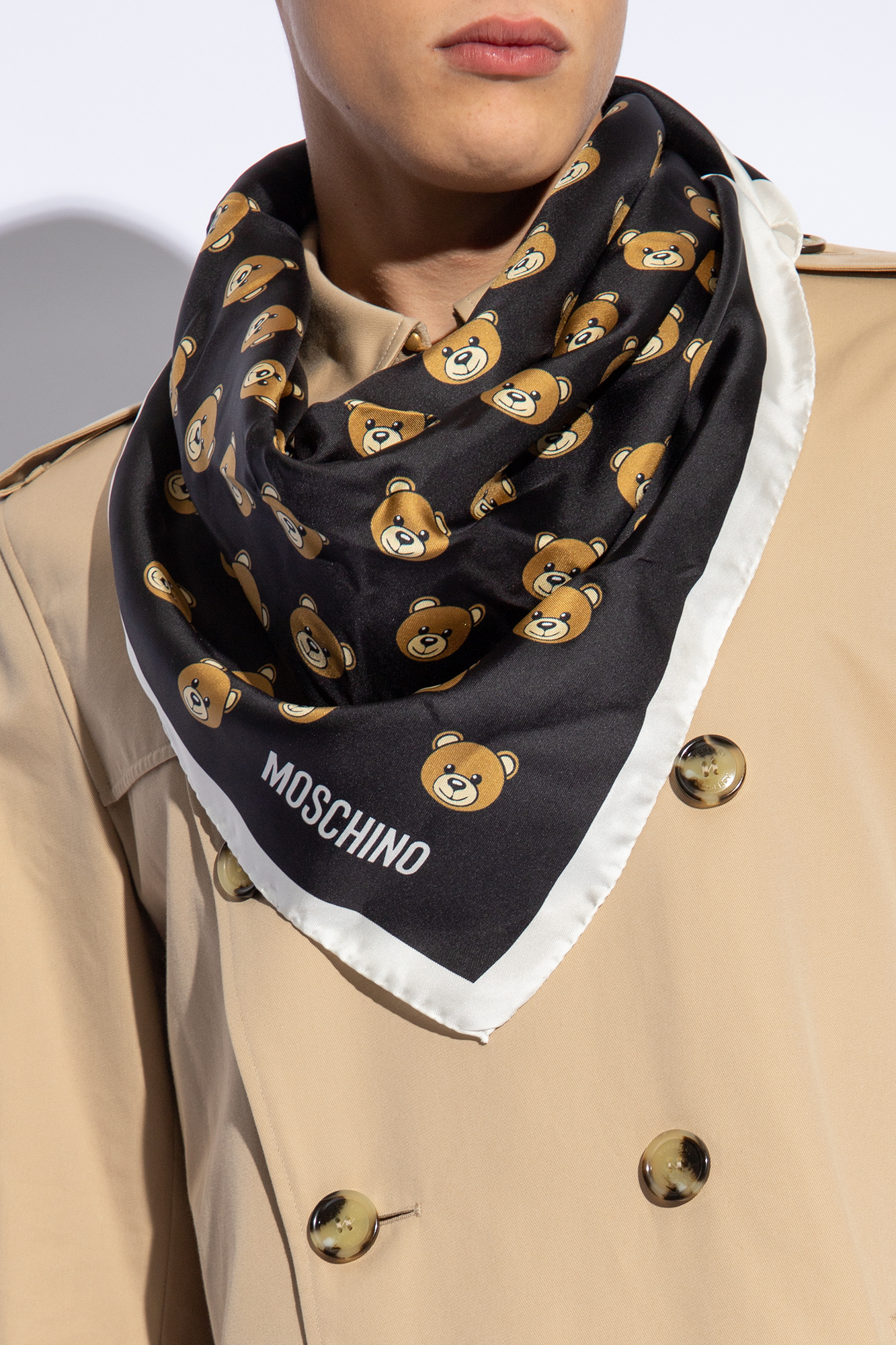 Moschino silk sale scarf